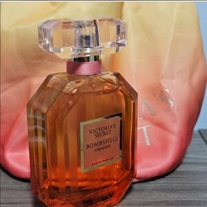 Victoria's Secret Bombshell Paradise Fragrence